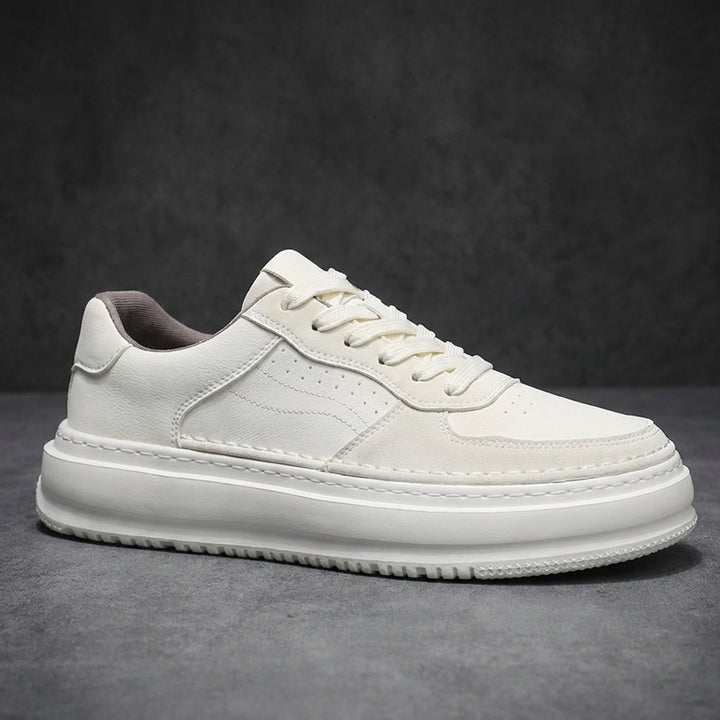 Elliot Hayes Low-Cut Sneakers
