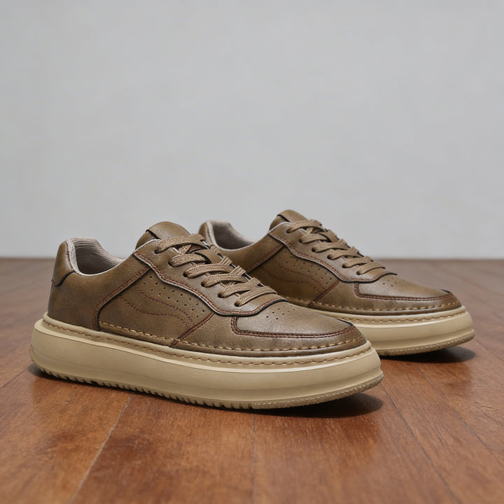 Elliot Hayes Low-Cut Sneakers